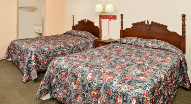 Двухместный номер Standard Howards Inn Motel