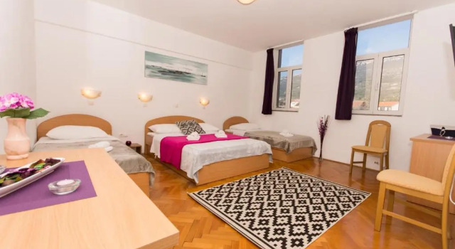 Guest House Mamut, Забронировать Гостевой дом Гостевые дома Каштел-Лукшич, Гостевой дом