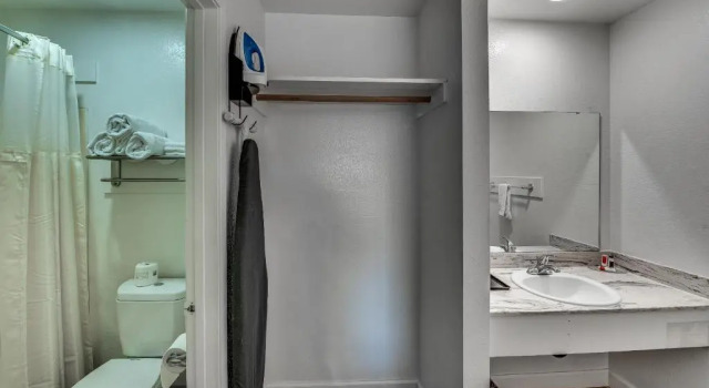 Четырёхместный номер Standard Angels Inn