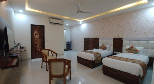 Полулюкс Dwelling Residency Hotel