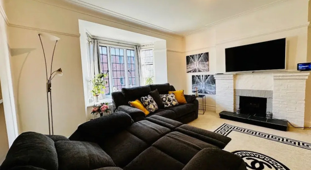 Gerrardscross - Stay4 - Parking - Petsok - Wembley, Забронировать Отель Отели Бакингемшир с парковкой, Парковка