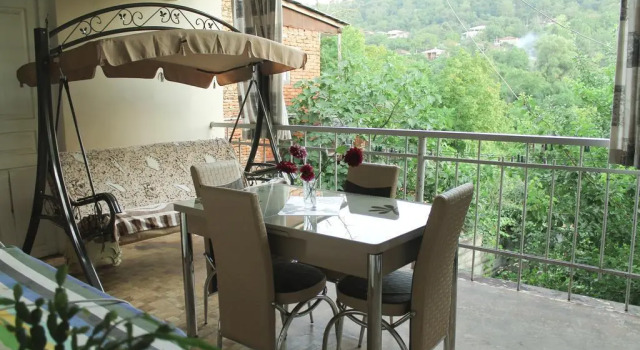 Villi's Guest House, Prenota Affittacamere Hotel a Kakheti con parcheggio, Parcheggio