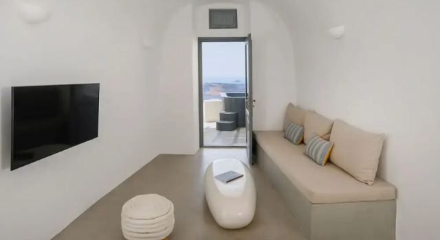 Hommage Suites with Caldera View Hot tub, Забронировать Апарт-отель Апарт-отели Тиры, рядом с Площадь Теокопулу, Апарт-отель
