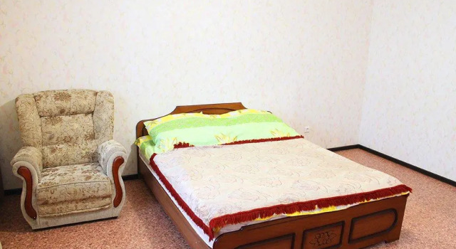 Lyuks Apartments, Reserva ahora Apartamento Hoteles en Krasnoyarsk con aparcamiento, Aparcamiento