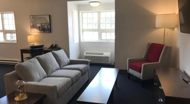 Люкс Edgewater Hotel