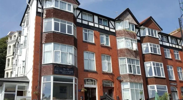 HQ Bar & Restaurant, Book Pension Douglas Isle of Man