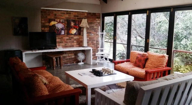 Апартаменты с 2 комнатами Hornbill House Self Catering Accommodation