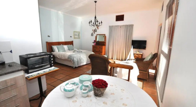 Студия Langebaan Sea Cottages