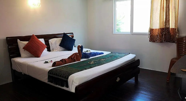 Бунгало Deluxe с красивым видом из окна Phi Phi Ba Kao Bay Resort