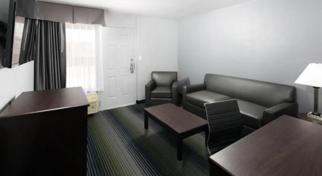 Люкс Red Lion Inn & Suites Tucson Downtown