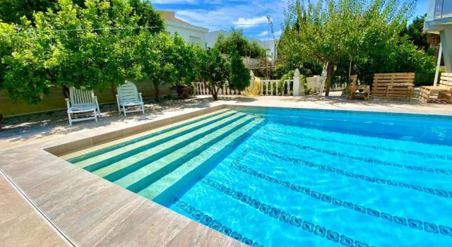 Apartamento en el centro del Albir, Забронировать Апартаменты/квартира Отели Альфас-дель-Пи с бассейном, Бассейн