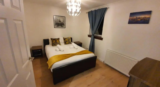 Modern house close to Glasgow Green, Забронировать Отель Отели Glasgow & The Clyde Valley с парковкой, Парковка