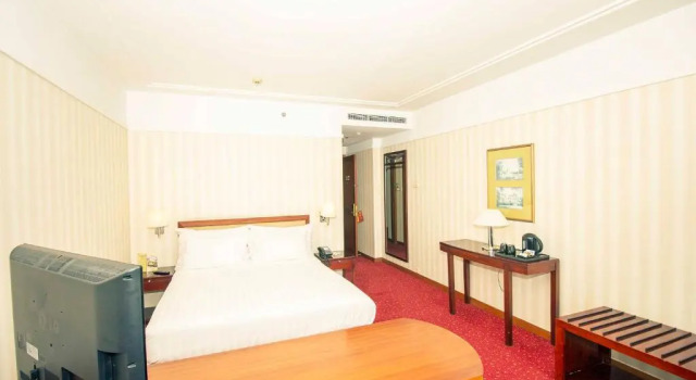 Deluxe Double room Redtop Hotel & Convention Center