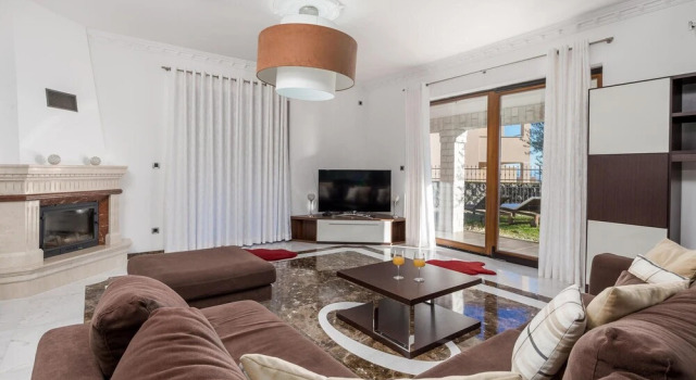 Stunning Home in Veprinac With 4 Bedrooms and Wifi