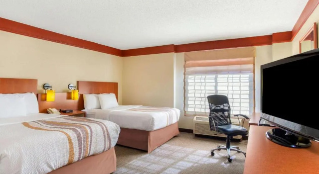 Четырёхместный номер Deluxe La Quinta by Wyndham Raleigh Cary