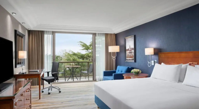 Двухместный номер Deluxe с видом на сад Hilton Istanbul Bosphorus