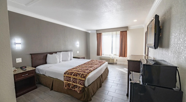 Одноместный номер Deluxe c 1 комнатой Hospitality Inn