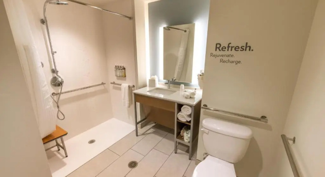 Двухместный номер Standard EVEN Hotel Atlanta - Ballpark Area by IHG