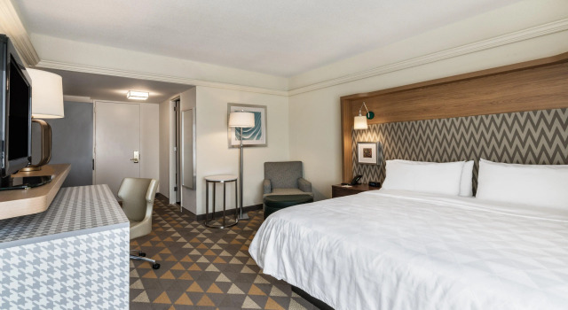Crowne Plaza Pittsfield-Berkshires, Rezerwuj Hotel Pittsfield Jiminy Peak