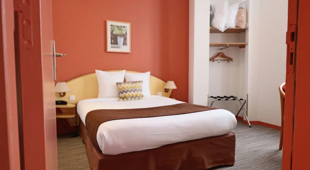 Семейный номер Standard Logis-Hôtel des Oliviers