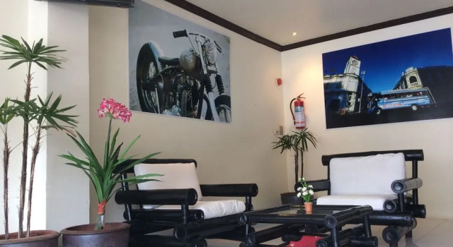 Holiday House Kata & Karon Phuket Hotel, Забронировать Хостел Недорогие отели острова Пхукета, недорого