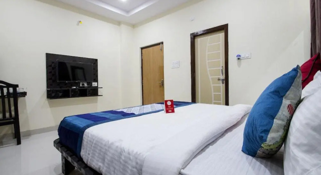 OYO 6663 Airport Pride Inn, Rezerwuj Hotel Shamshabad 