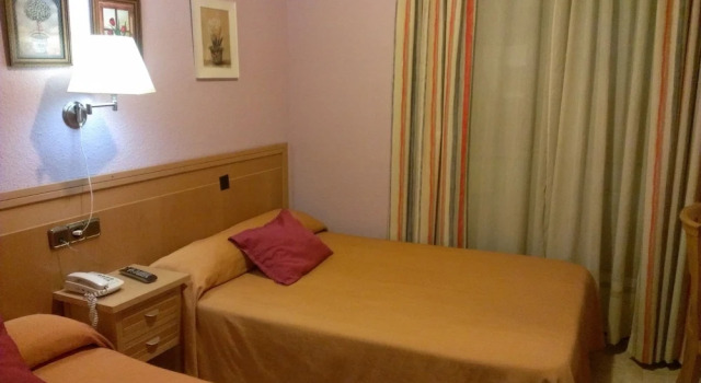 Двухместный номер Standard с видом на город Hostal Cruz Sol