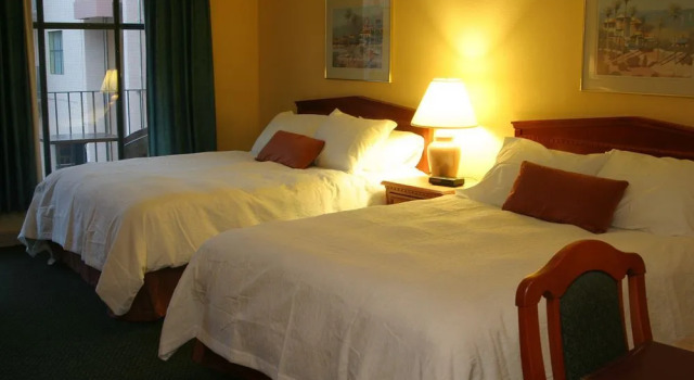 Pacific Inn Resort & Conference Center, 预订 度假村 萨里 不列颠哥伦比亚低陆平原