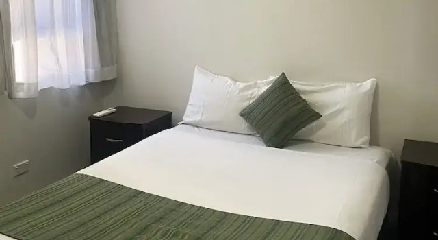 Апартаменты с 2 комнатами с балконом и с красивым видом из окна Curtis Central Apartments Official
