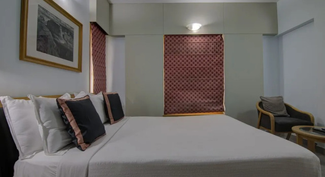 Семейные апартаменты с 2 комнатами с балконом Tristar Serviced Apartments