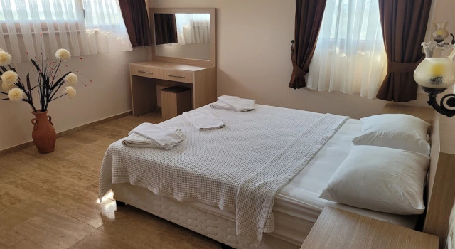 Oasis Apart Hotel