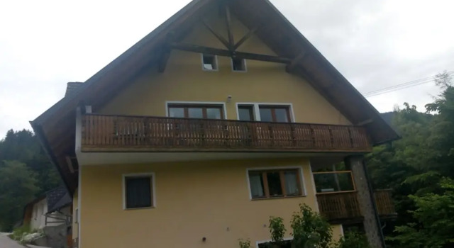 Immaculate 2-bed Apartment in Rateče Planica, Prenota Appartamento Hotel a Gorenjska con parcheggio, Parcheggio