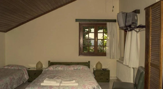 Staggia Studios, Book Hotel Sami Kefalonia