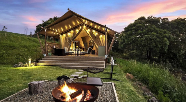 Тент с видом на горы Cicada Luxury Camping
