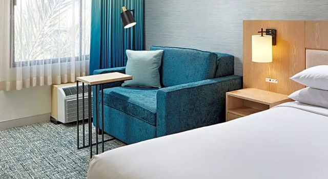 Номер с видом на бассейн Hotel MDR Marina del Rey- a DoubleTree by Hilton