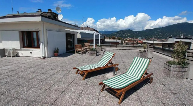 La Suite attico metro' Volta, Buchen Sie Hotel Hotels in Brescia mit Parkplatz, Parkplätze
