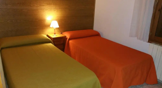 Apartamentos Casa Patro, Reservar Apartamento Hotéis em Aragão com estacionamento, Estacionamento