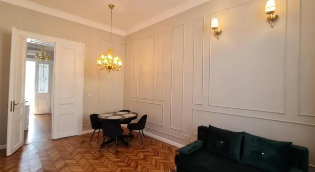 Apart. central amenajat high-class 2022, Rezerwuj Apartament Apartamenty w Arad, Apartament