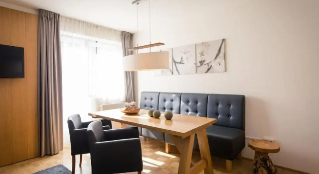 Lovely Apartment With Balcony, Забронировать Апартаменты/квартира Отели Туррахер-Хёэ с парковкой, рядом с Горнолыжный подъемник Оттифантенлифт, Парковка
