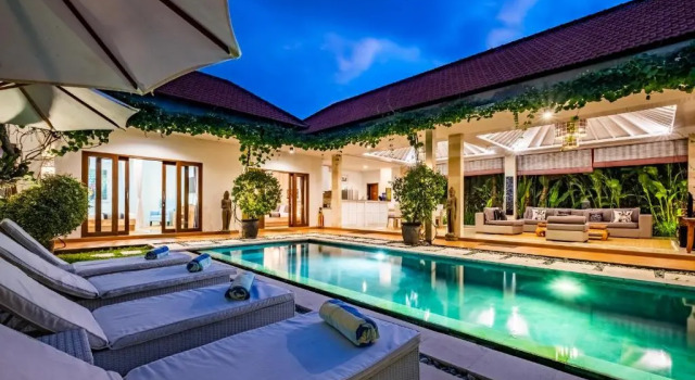 Вилла с 3 комнатами Central Seminyak Villa Martini