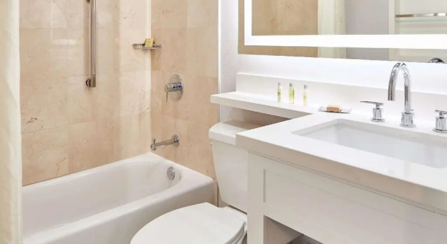Четырёхместный номер Standard DoubleTree by Hilton Torrance - South Bay