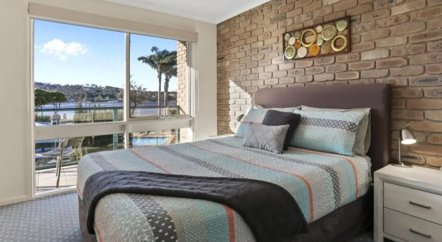 Апартаменты The Retreat Lakeside Merimbula