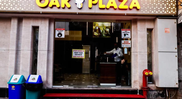 Hotel oak plaza New Delhi railways station, Забронировать Отель Отели Нью-Дели с парковкой, Парковка