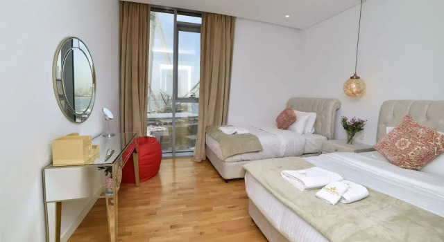 Апартаменты с балконом 4BR Apt on Bluewater Island