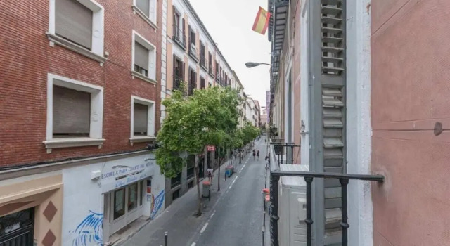 Stunning One Bedroom Apartment in the Heart of Madrid, Boek Appartement Chamberi Madrid, in de buurt van Edificio Grassy