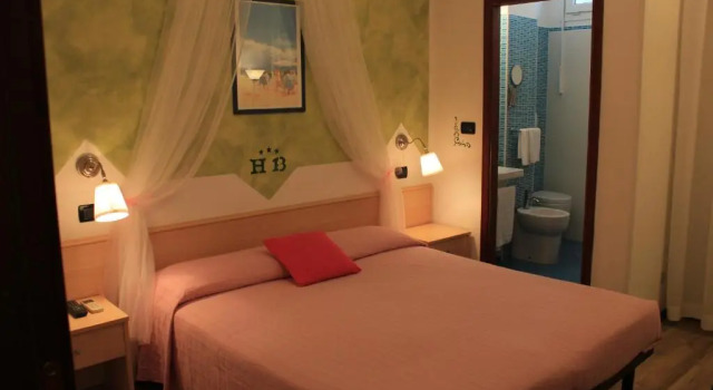 Hotel Bisanzio, Забронировать Отель Отели Чезенатико с парковкой, Парковка