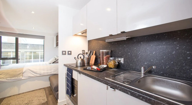 Modern Studios, LEICESTER - SK