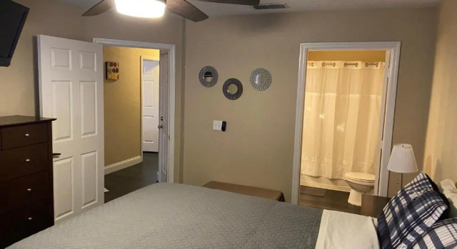 Коттедж с 4 комнатами Beautiful town home 5 miles from Disney entrance