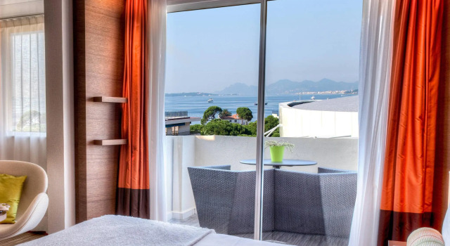 Двухместный номер с балконом и с частичным видом на море AC Hotel by Marriott Ambassadeur Antibes - Juan Les Pins