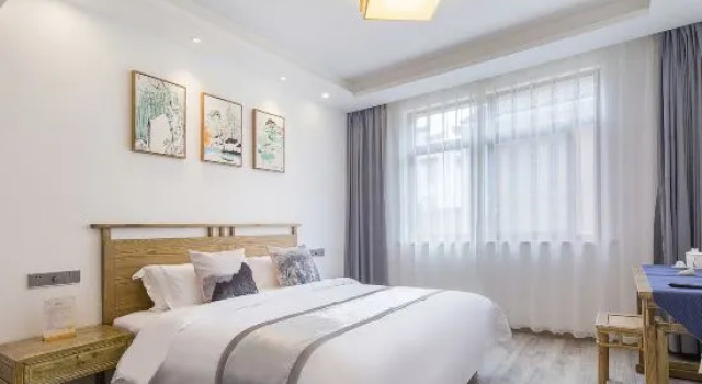 Люкс Superior FLoral Hotel · Red Forest Yuyao hotel (Yuyao Siming Lake Scenic Area）